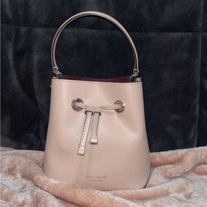 kate space bucket bag